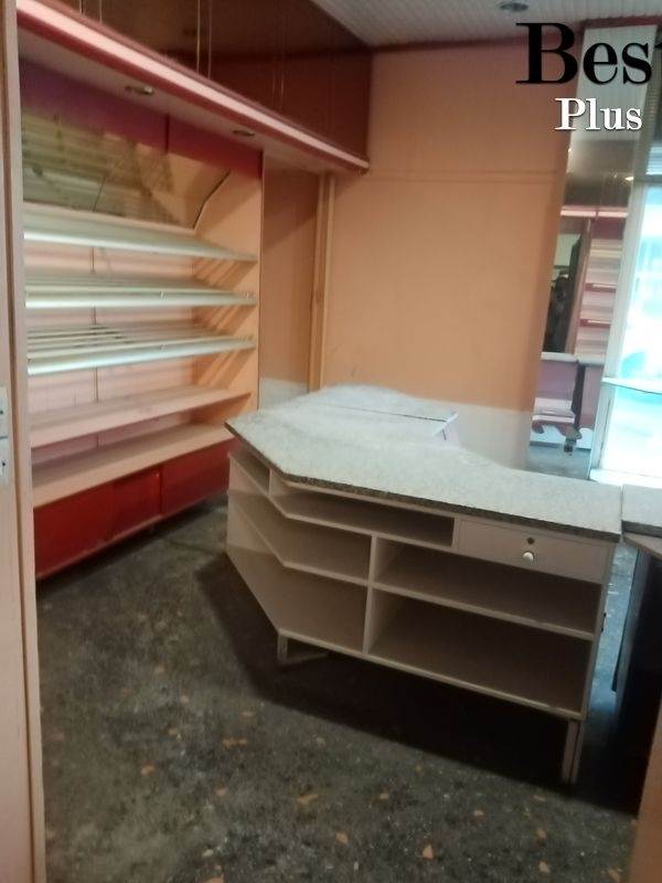 (Προς Ενοικίαση) Επαγγελματικός Χώρος Κατάστημα || Πειραιάς/Πειραιάς - 200 τ.μ, 1.000€ 