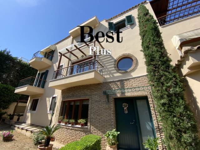 (For Sale) Residential Detached house || East Attica/Voula - 220 Sq.m, 3 Bedrooms, 1.100.000€ 