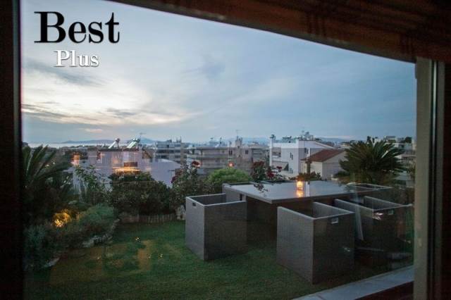 (For Sale) Residential Maisonette || Athens South/Glyfada - 225 Sq.m, 4 Bedrooms, 1.800.000€ 
