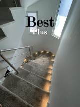 slide1 thumbnail