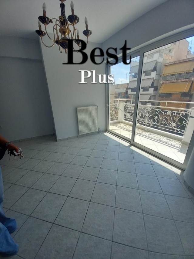 (For Rent) Commercial Commercial Property || Piraias/Piraeus - 65 Sq.m, 700€ 